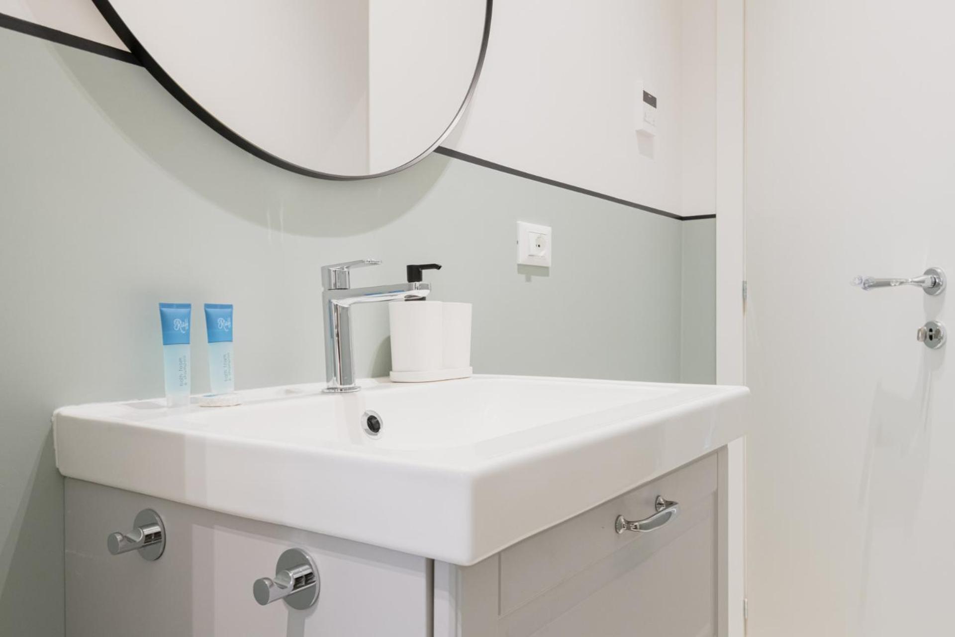 Apartament Easylife - Luminosa Dimora In Sant'Ambrogio Mediolan Zewnętrze zdjęcie